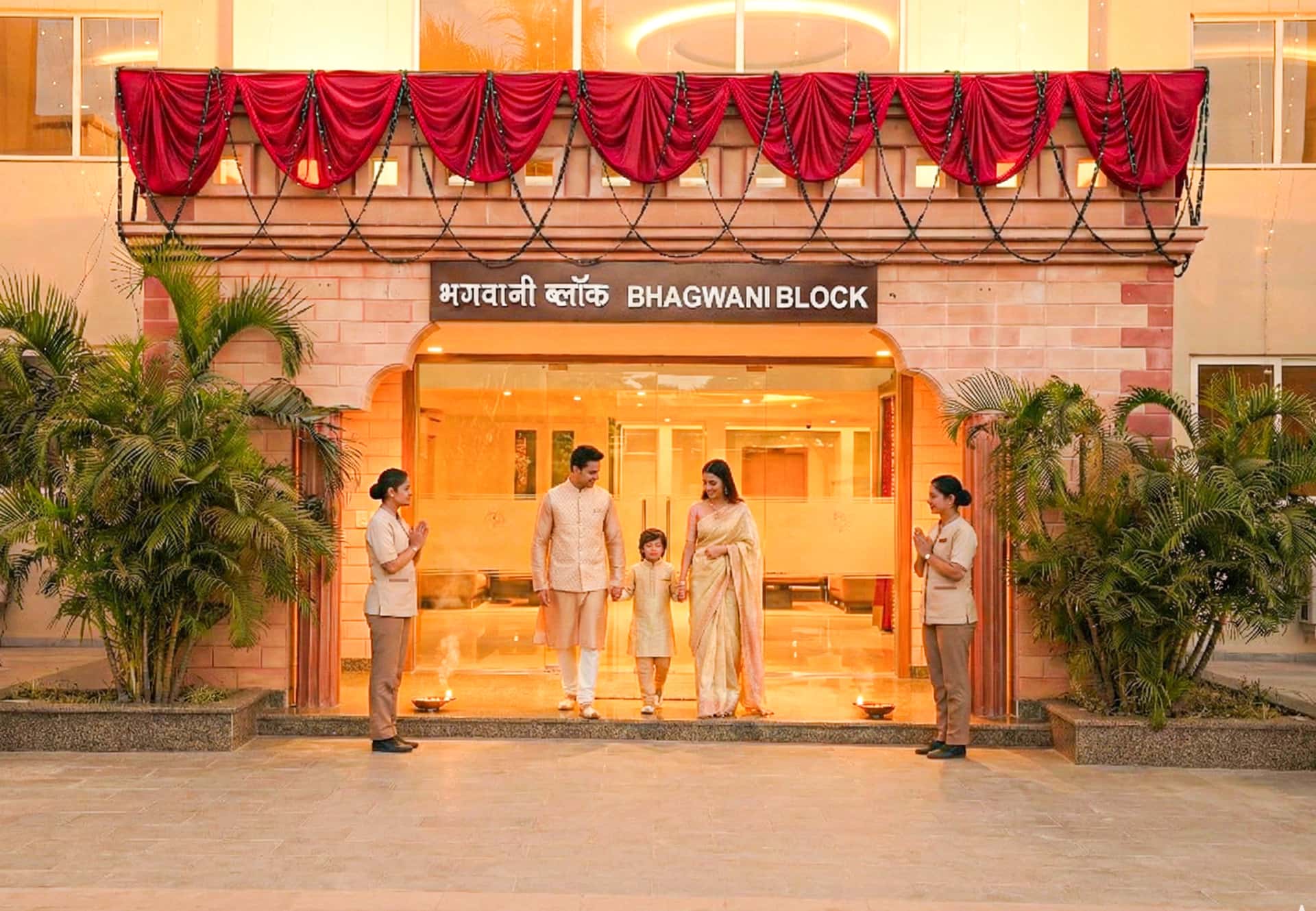 stay adjacent to the Chaar Dham Temple Vrindavan